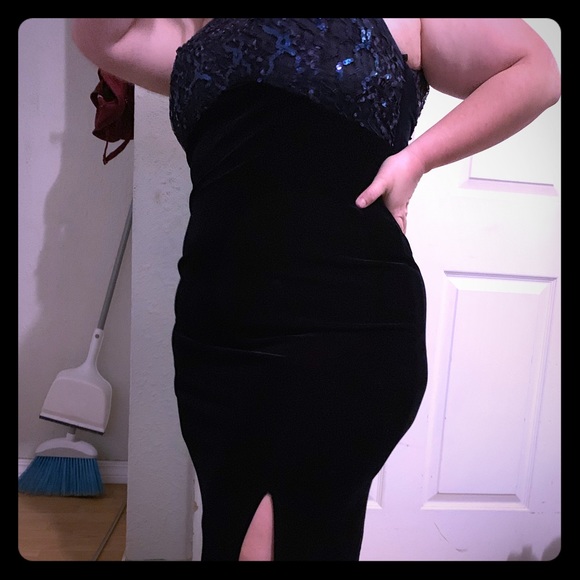 A prom dress - Picture 1 of 1